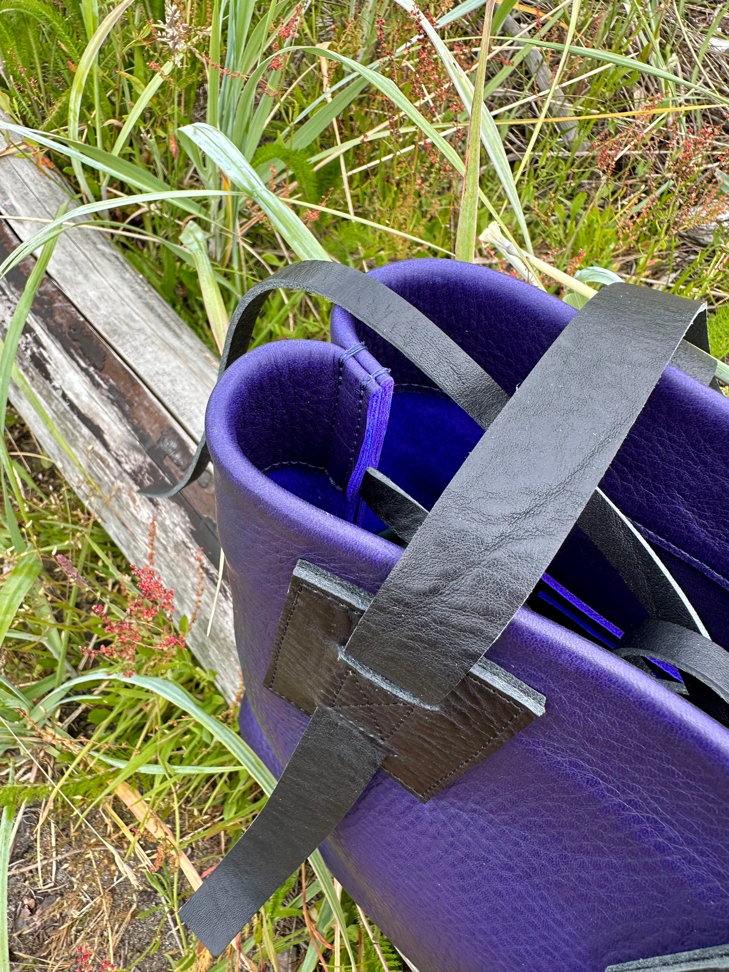 Everyday Tote Black on Eggplant